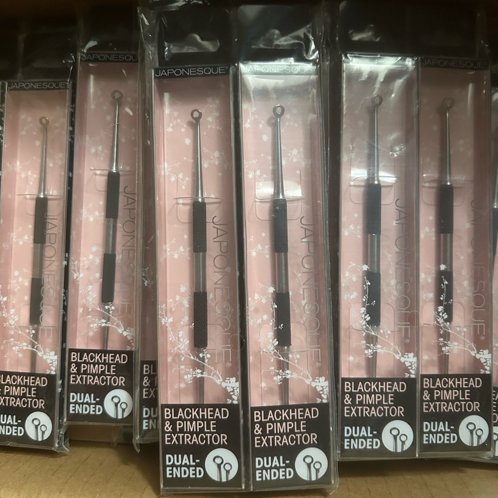 Blackhead & pimple extractor dual ended